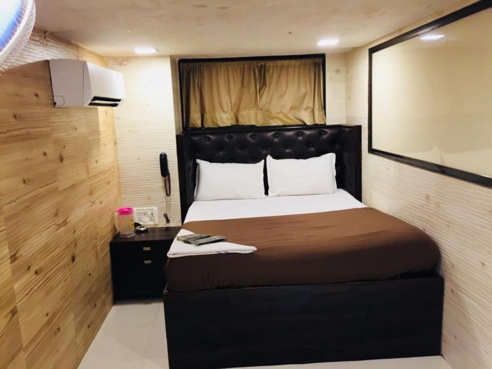 Hotel Qamar Mumbai  Buitenkant foto