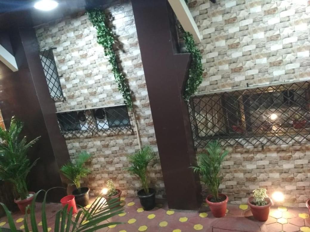 Hotel Qamar Mumbai  Buitenkant foto