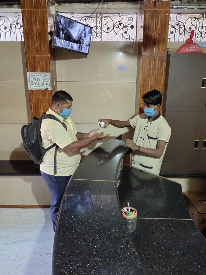 Hotel Qamar Mumbai  Buitenkant foto