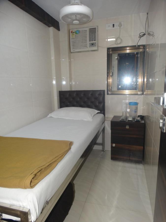Hotel Qamar Mumbai  Buitenkant foto