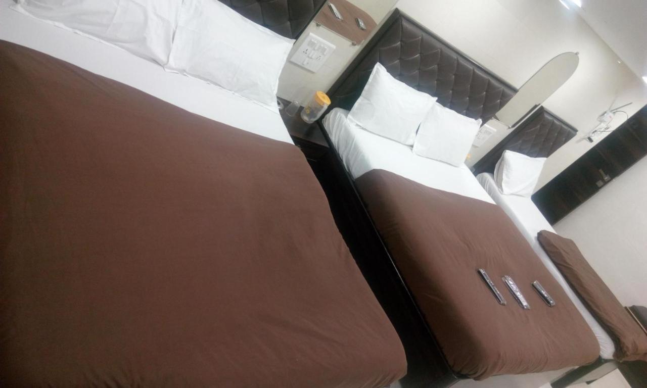 Hotel Qamar Mumbai  Buitenkant foto